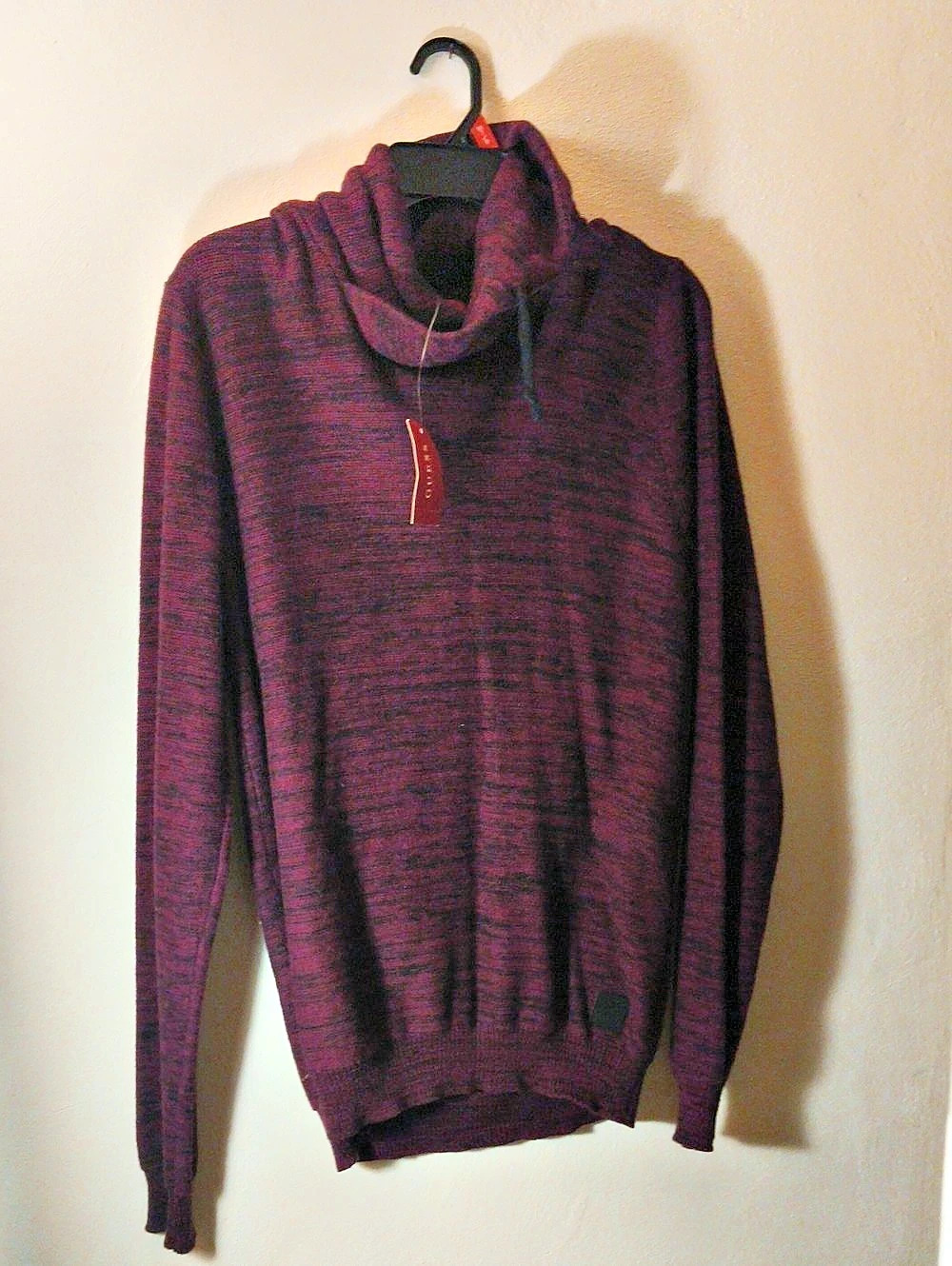 GUESS Men's Space-Dye Cowl Neck Knit Hoodie Sweater Burgundy Marl NWT Size M